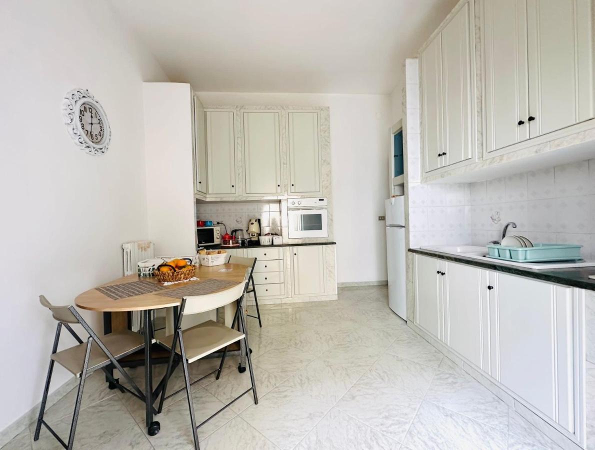 Family Relax Caracciolo Bed & Breakfast Napoli Dış mekan fotoğraf