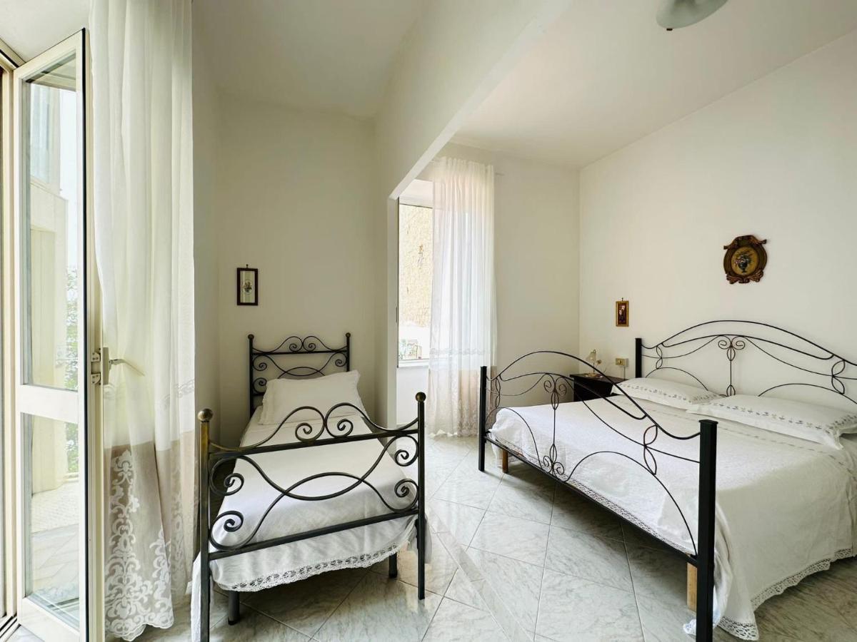 Family Relax Caracciolo Bed & Breakfast Napoli Dış mekan fotoğraf
