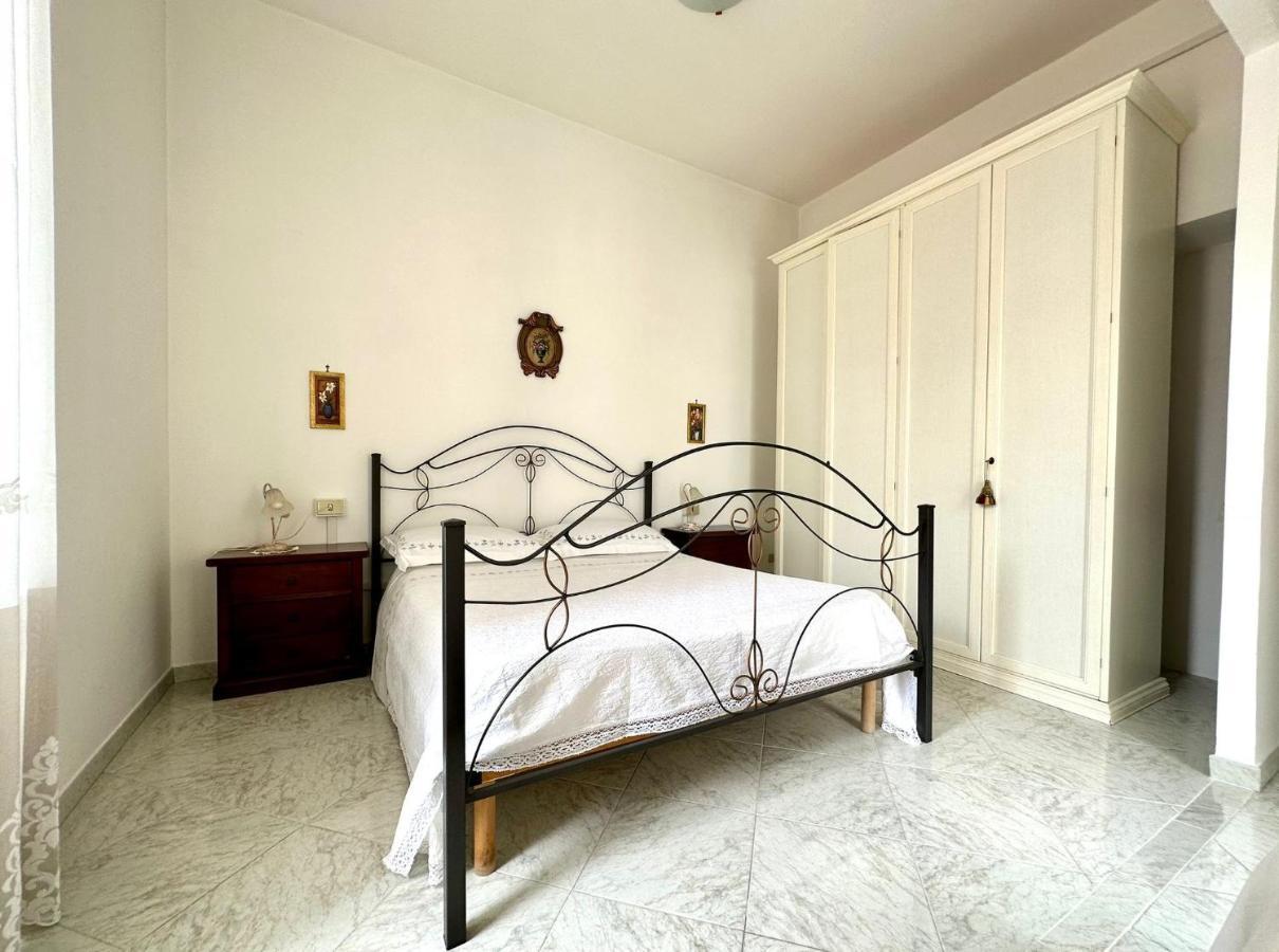 Family Relax Caracciolo Bed & Breakfast Napoli Dış mekan fotoğraf